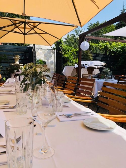 Hochzeit im Freien – Weinhof Voosen